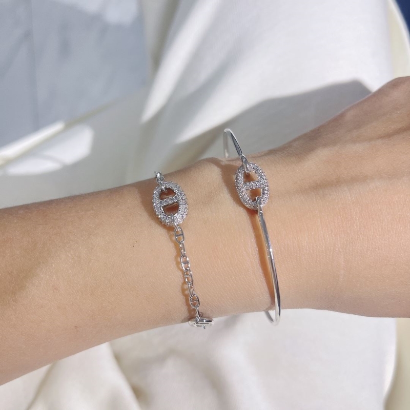 H**me5 bracelets